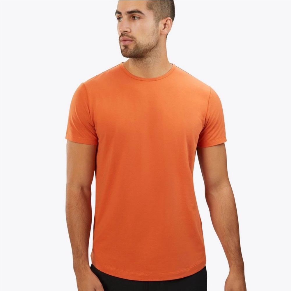 Cuts Clothing Curve Hem Tee in Orange 
Size M